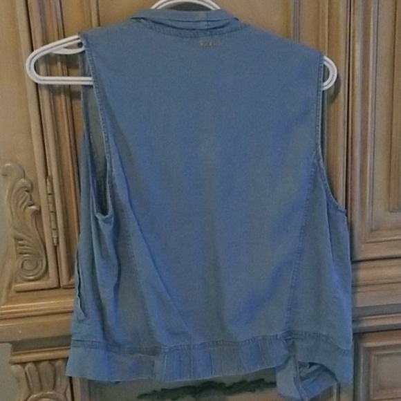 Bebe - Picture 2 of 5